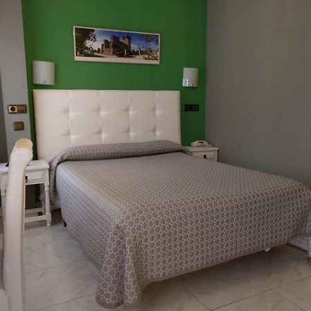 Hostal Don Jaime II Segowia Zewnętrze zdjęcie