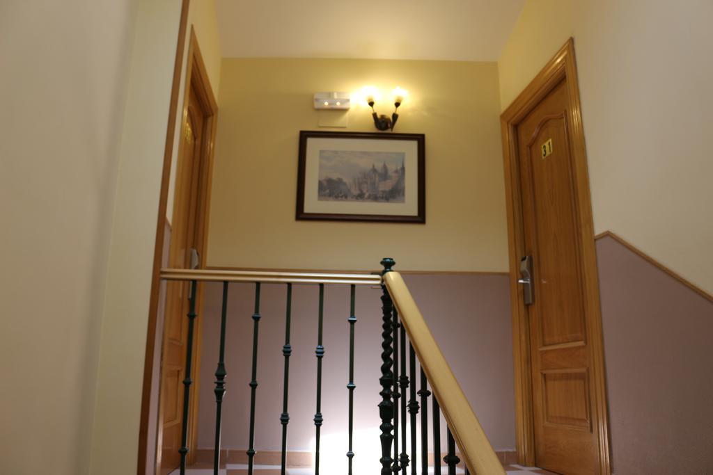 Hostal Don Jaime II Segowia Zewnętrze zdjęcie