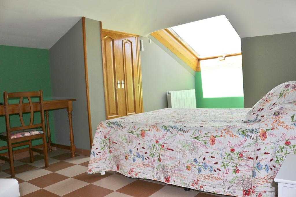 Hostal Don Jaime II Segowia Zewnętrze zdjęcie