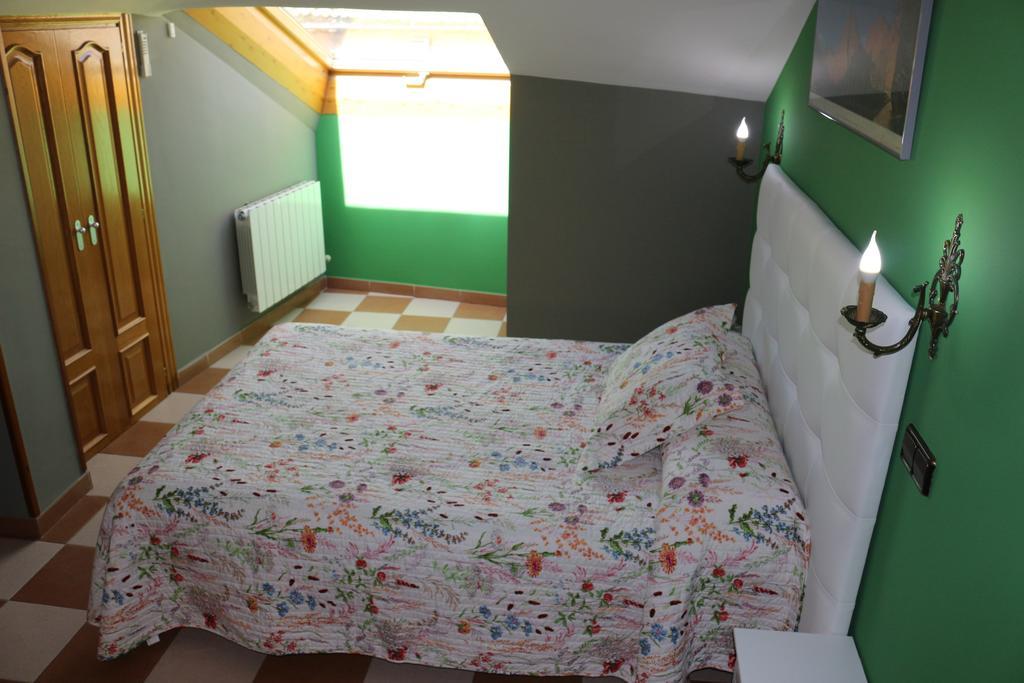 Hostal Don Jaime II Segowia Zewnętrze zdjęcie