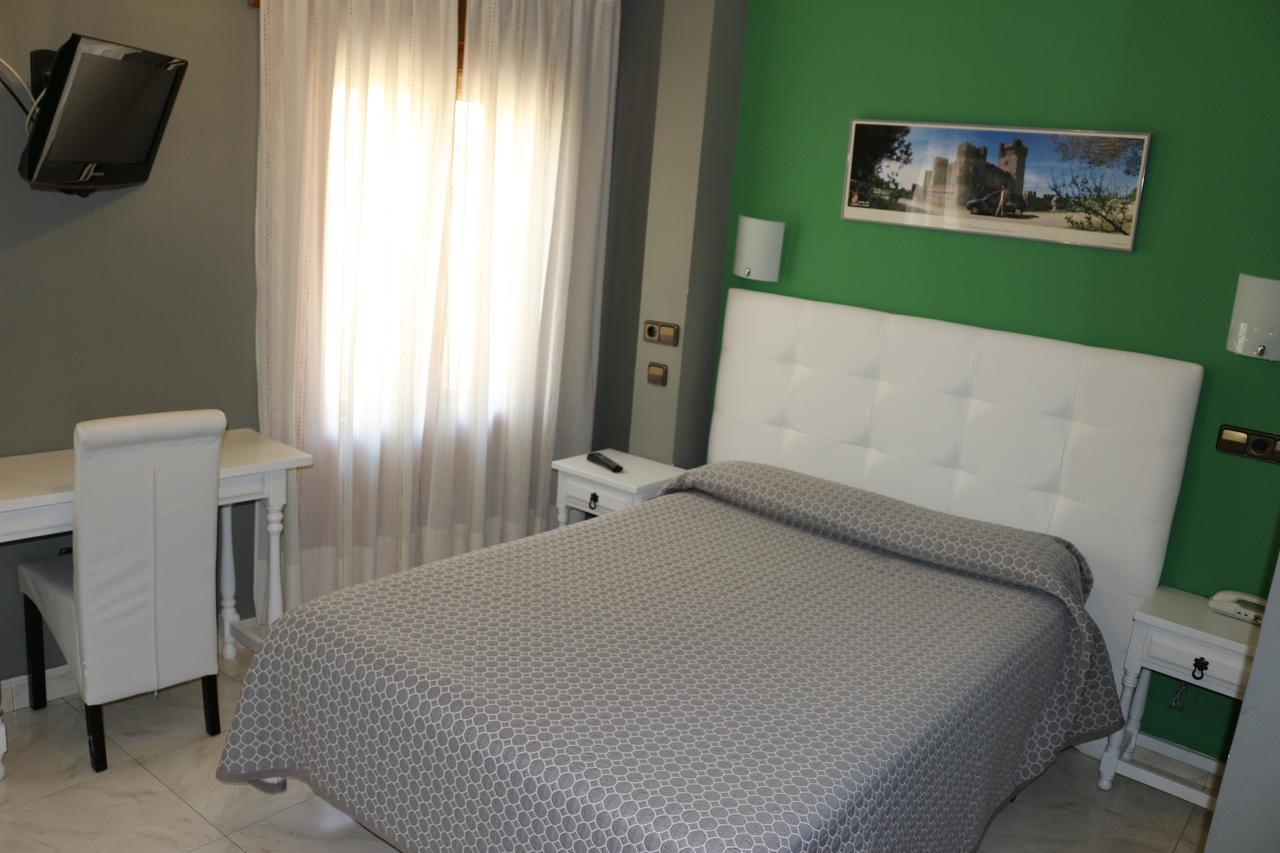 Hostal Don Jaime II Segowia Zewnętrze zdjęcie