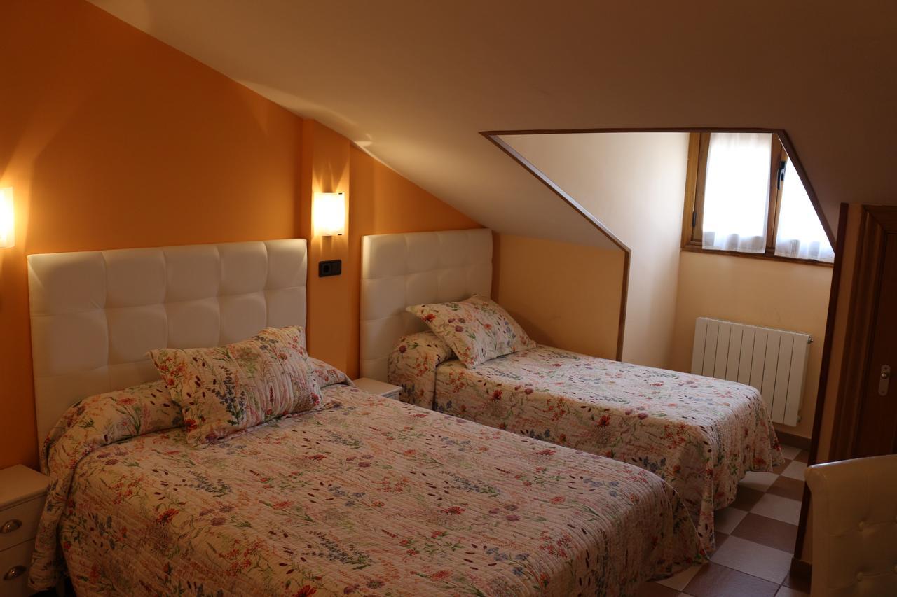 Hostal Don Jaime II Segowia Zewnętrze zdjęcie