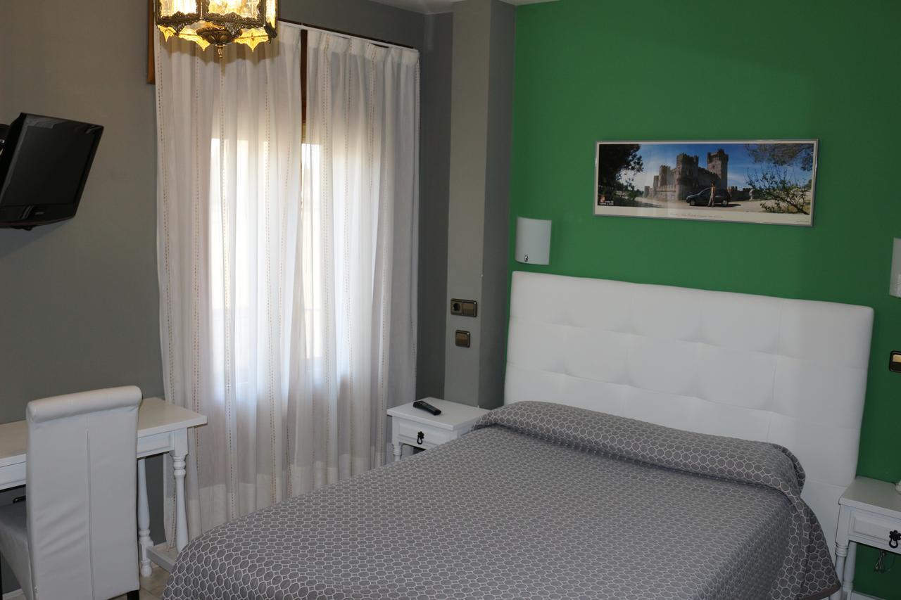 Hostal Don Jaime II Segowia Zewnętrze zdjęcie