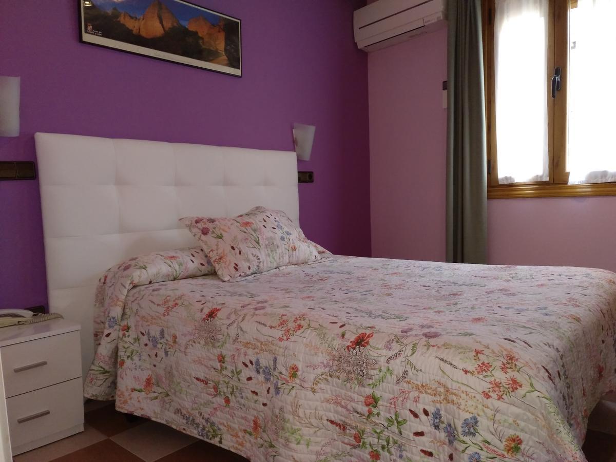 Hostal Don Jaime II Segowia Zewnętrze zdjęcie