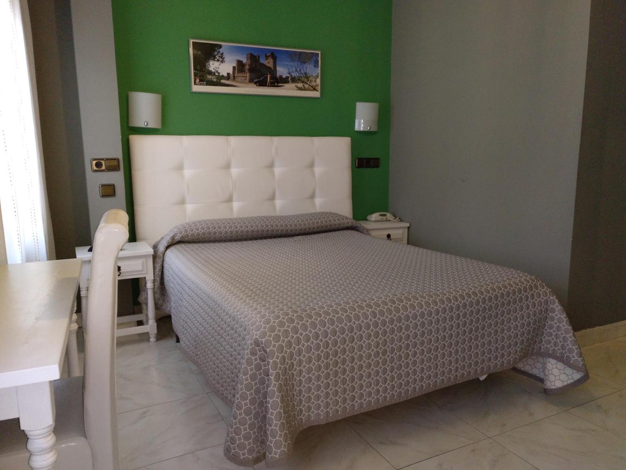 Hostal Don Jaime II Segowia Zewnętrze zdjęcie